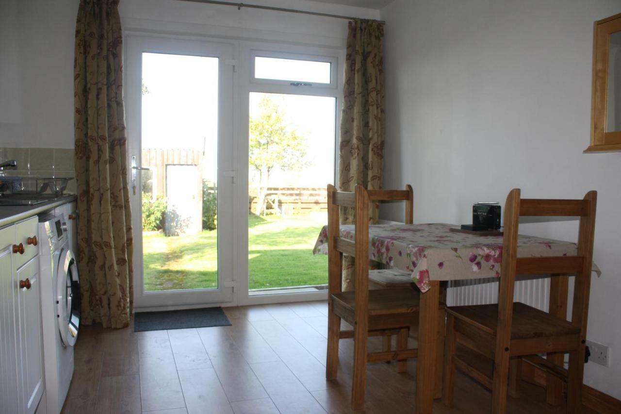 Inver Bay Apartment Tain Bagian luar foto