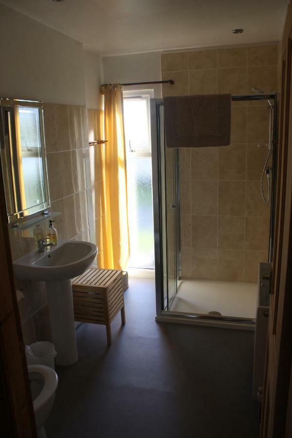 Inver Bay Apartment Tain Bagian luar foto