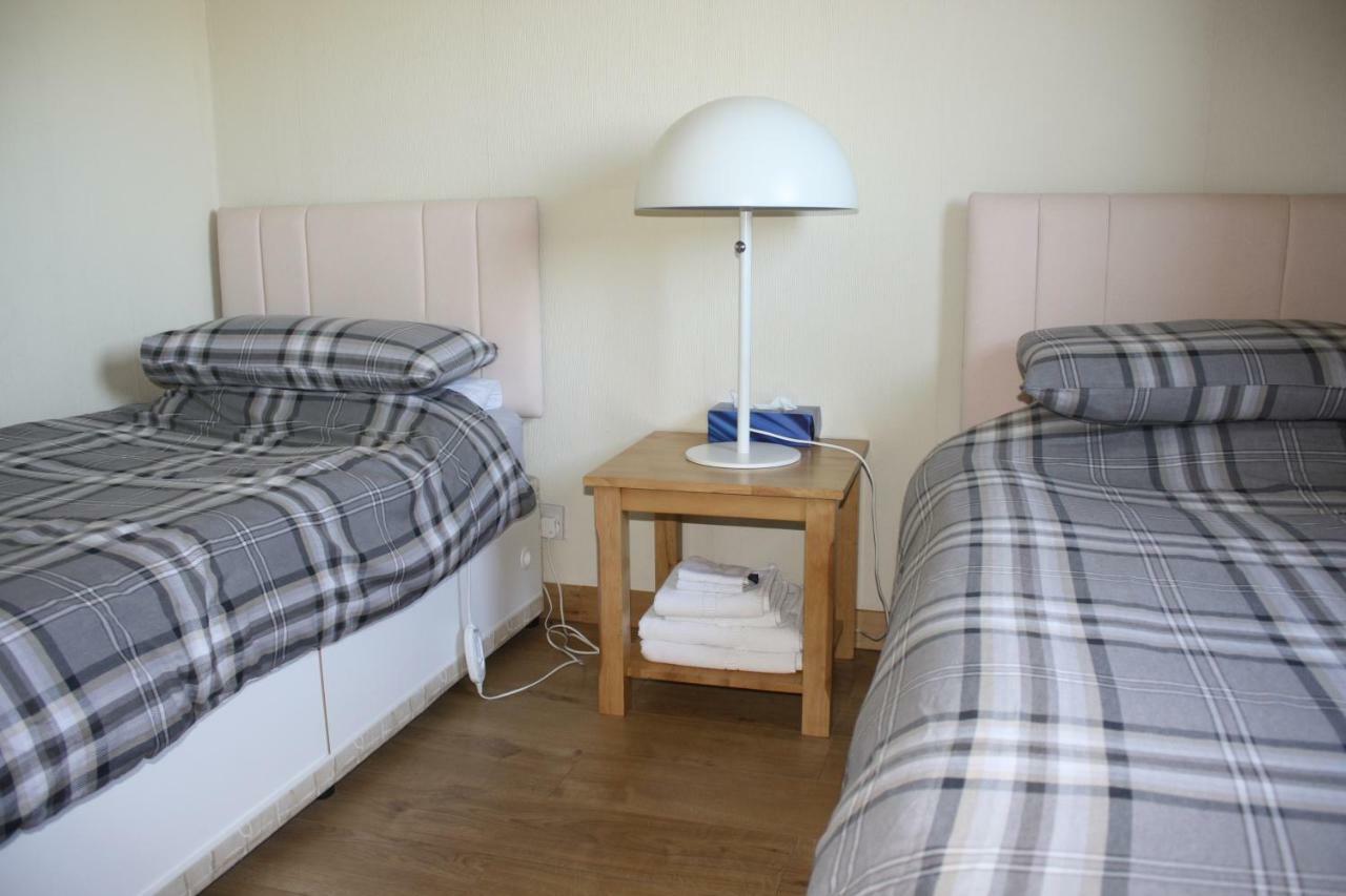 Inver Bay Apartment Tain Bagian luar foto