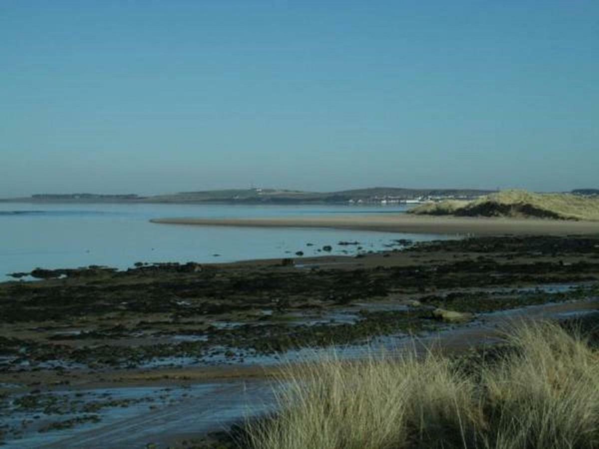 Inver Bay Apartment Tain Bagian luar foto